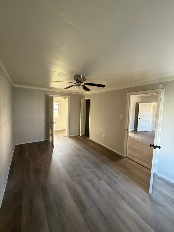 Building Photo - 811 Solomon Ave