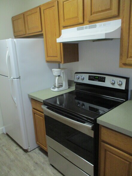 Building Photo - 35-49 NE 4th St