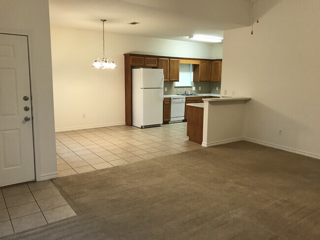 Building Photo - Duplex