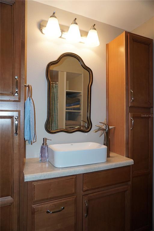 Building Photo - 4334 Tahitian Gardens Cir