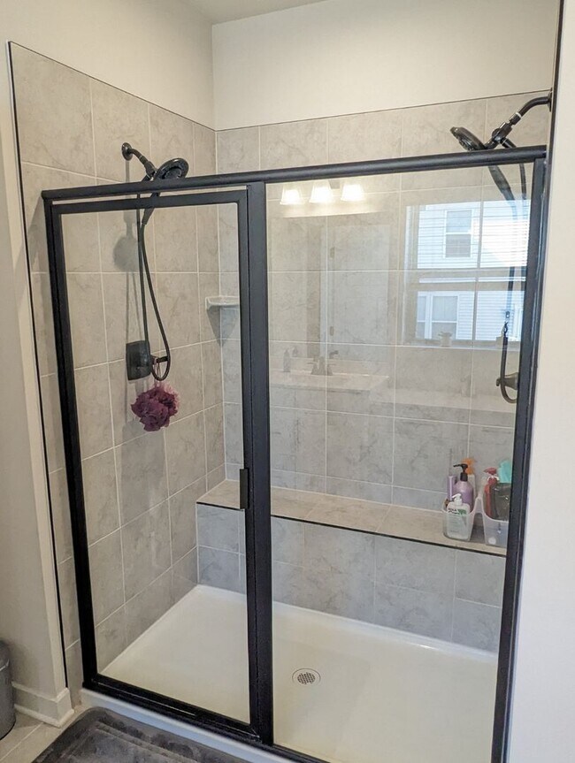 Building Photo - Gorgeous Newer Construction Home (2022) in...
