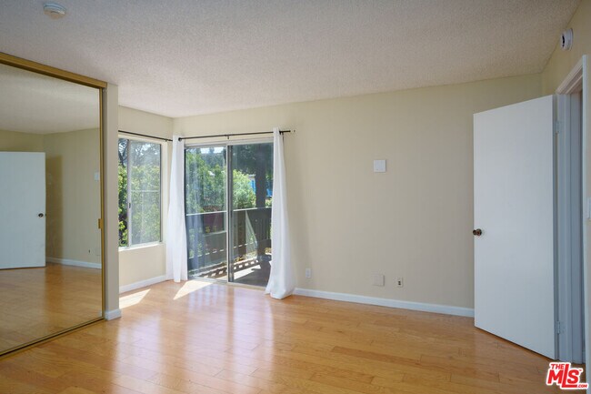 Building Photo - 5045 Maytime Ln