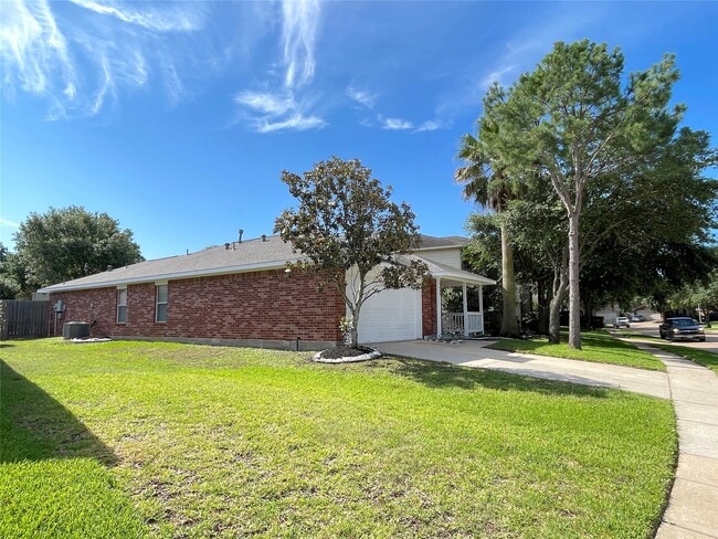 Building Photo - 9030 Canton Park Ln