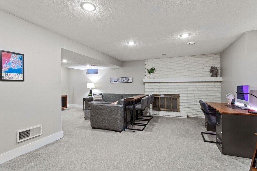 Building Photo - 5112 Abercrombie Dr