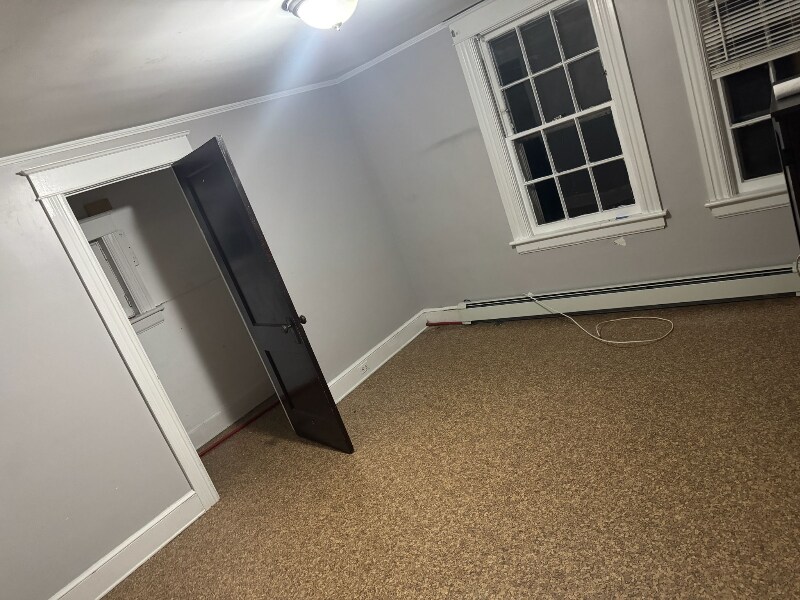 Building Photo - 28 Evergreen Ave