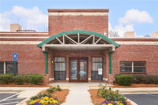 Building Photo - 791 Wylie St SE