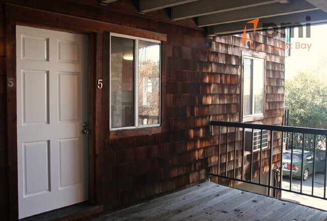 Building Photo - Spacious 1-Bedroom with Parking & On-Site ...