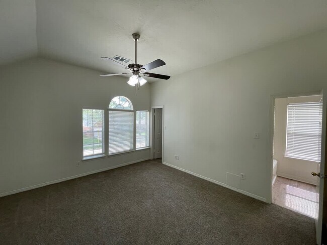 Building Photo - 6427 Founding Dr