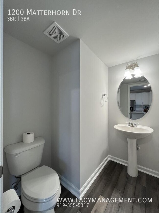 Building Photo - 1200 Matterhorn Dr