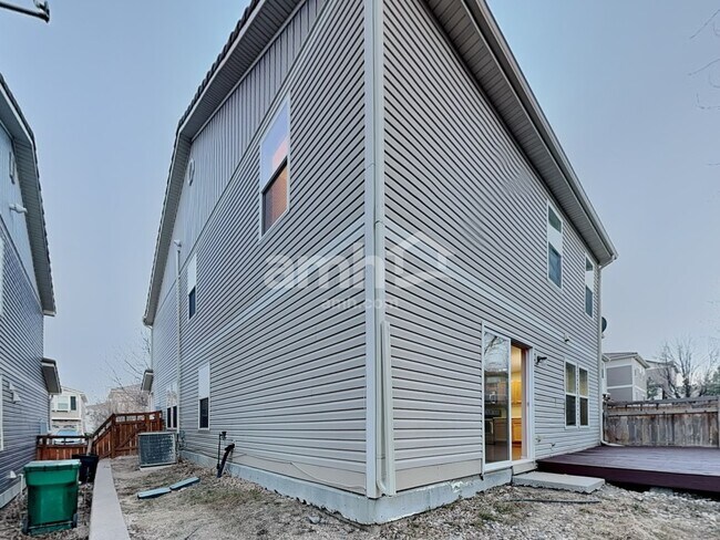 Building Photo - 2089 Quartz St