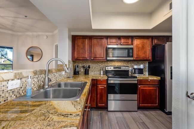 Building Photo - 15095 N Thompson Peak Pkwy