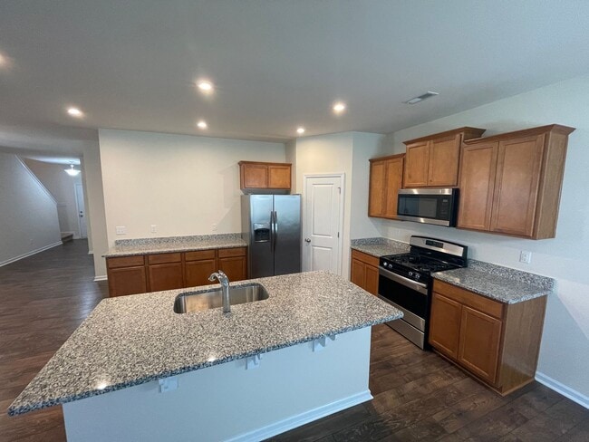 Building Photo - 4BR/3BA Home with Bedroom and Full Bath Downstairs Now Available In South Charlotte!