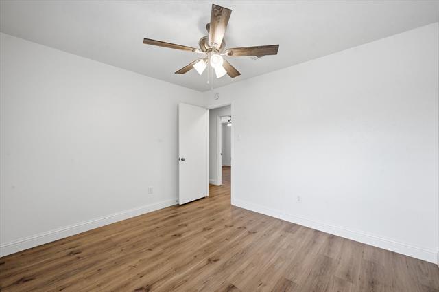 Building Photo - 7529 Meadowlark Ln N