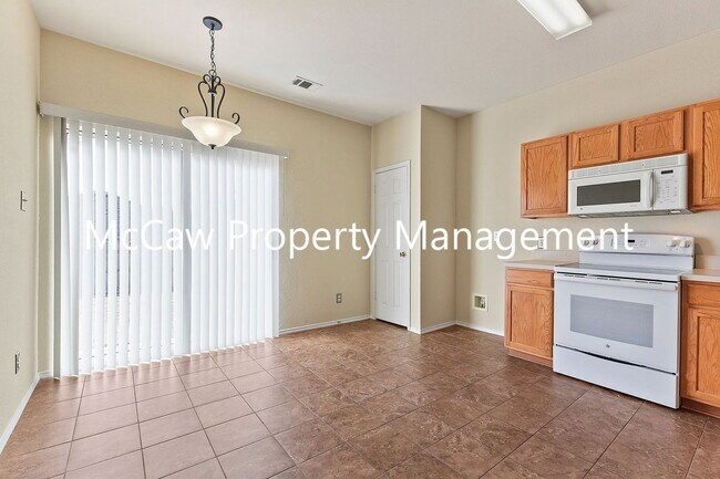 Building Photo - 5116 Meridian Ln