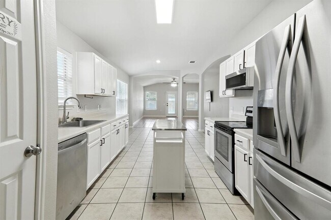 Building Photo - 12613 Paloma Blanca Way