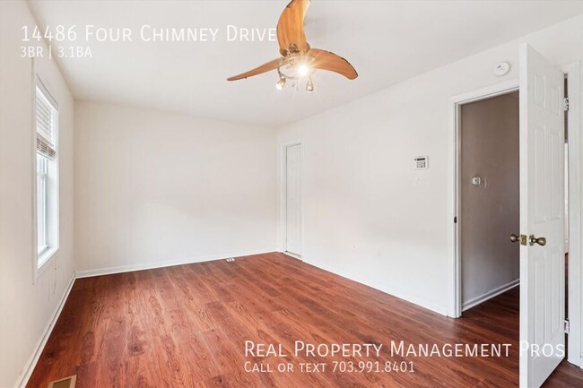 Building Photo - 14486 Four Chimney Dr