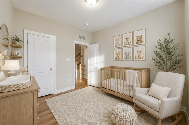 Building Photo - 335 Osona Ln