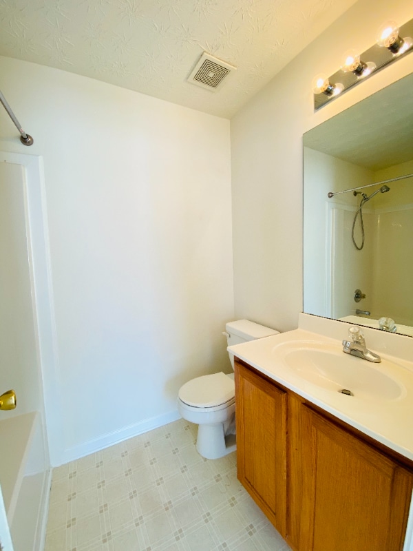 Building Photo - 619 Kenridge Way