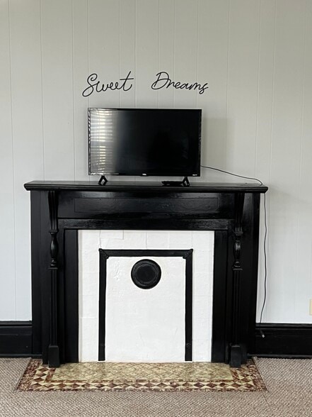 Building Photo - 238 N Church St