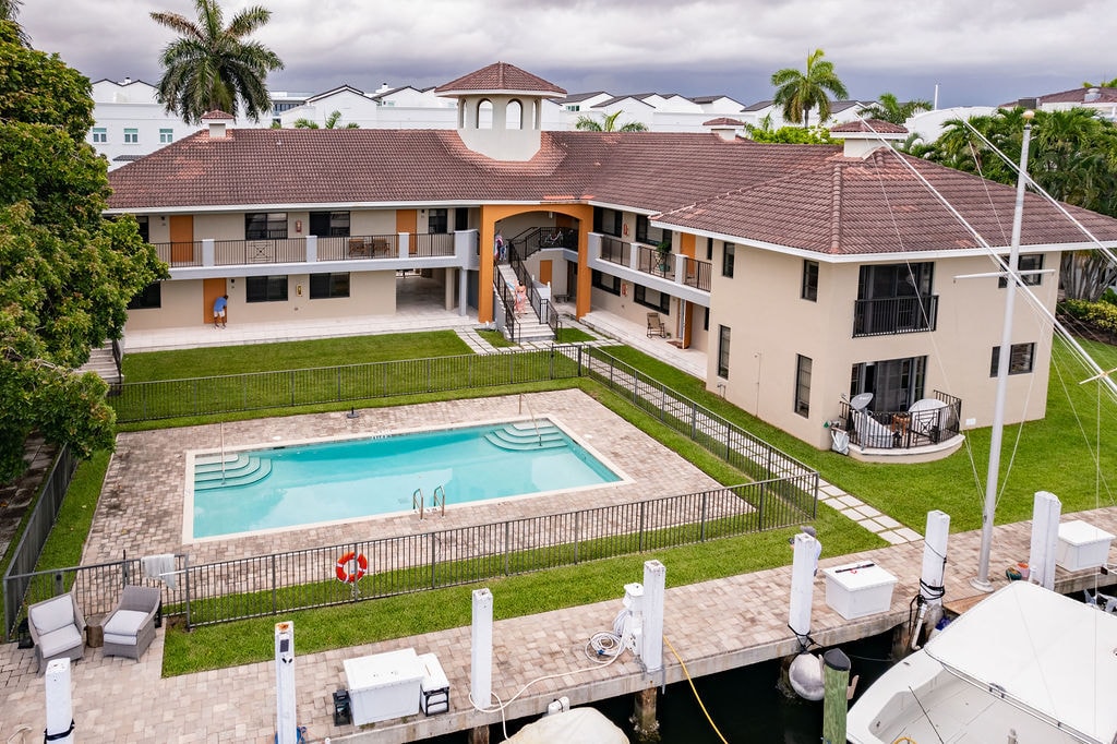 Building Photo - 64 Isle Of Venice Dr