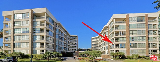Primary Photo - 515 Ocean Ave