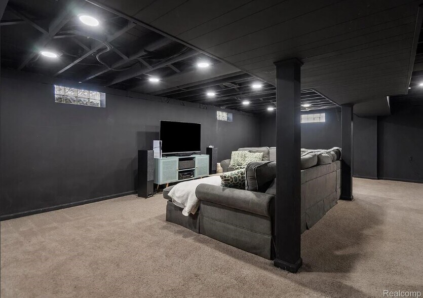 Basement - 2204 Mahan St
