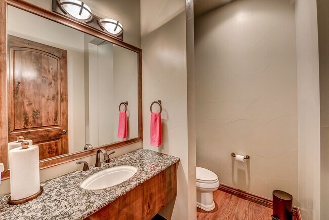 Building Photo - 7812 Vallagio Ln