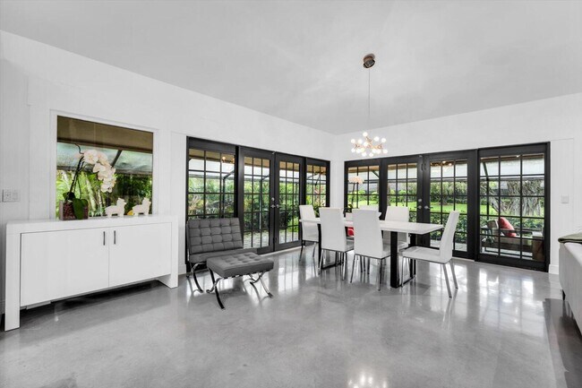 Building Photo - 2139 Wightman Dr
