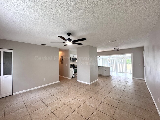 Building Photo - 563 Fort Smith Blvd