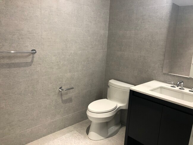 Building Photo - 30 Melrose Ter