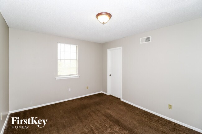 Building Photo - 5728 Ballenmoor Dr