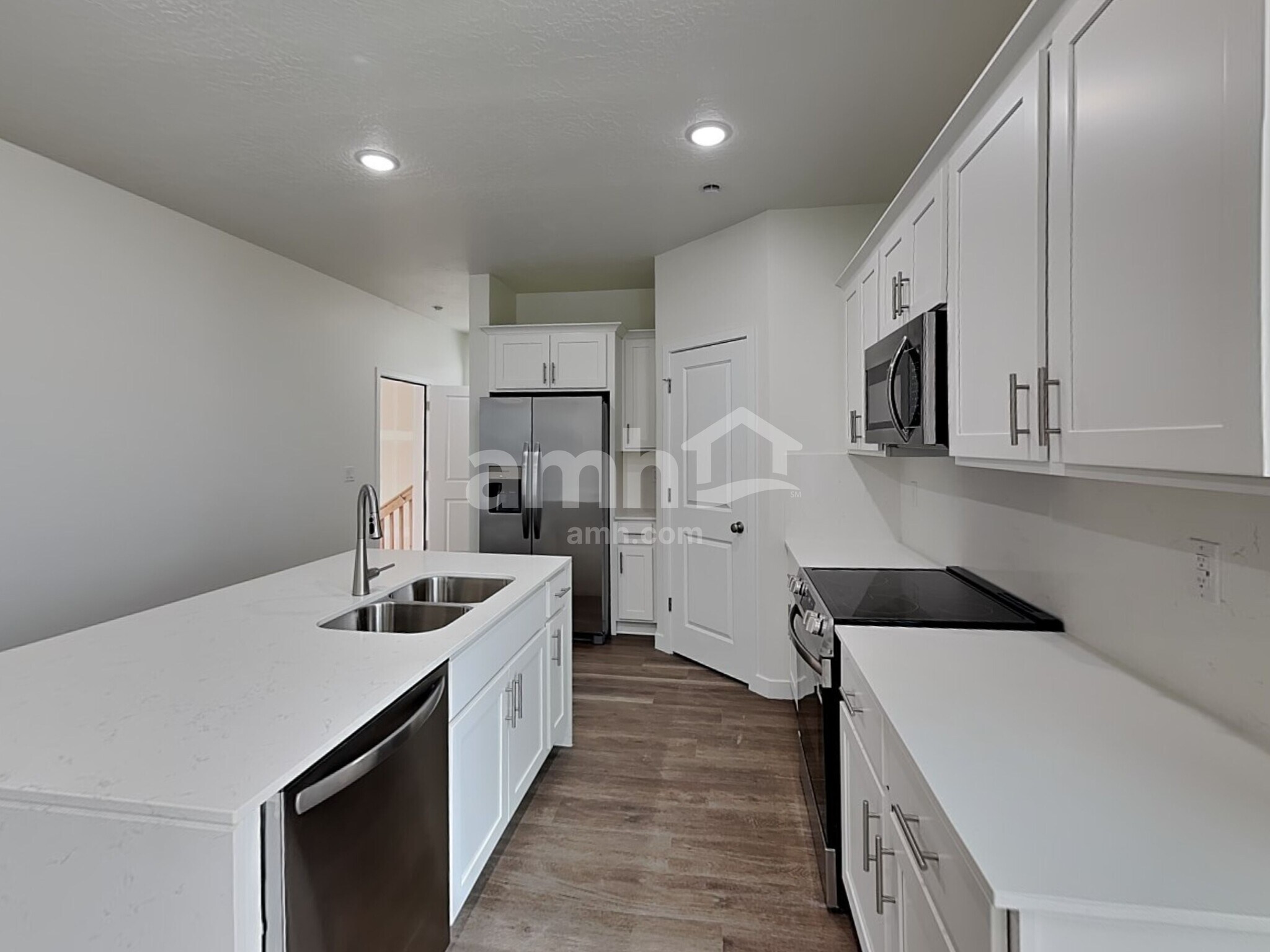 Building Photo - 1244 W Mahogany St