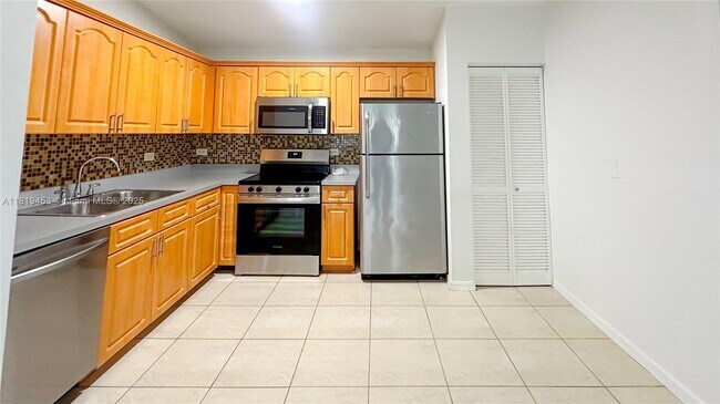 Building Photo - 3690 N 56th Ave