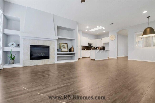 Building Photo - 941 Cameron Dr