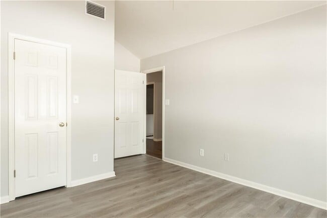 Building Photo - 1517 Hollyhock Ct