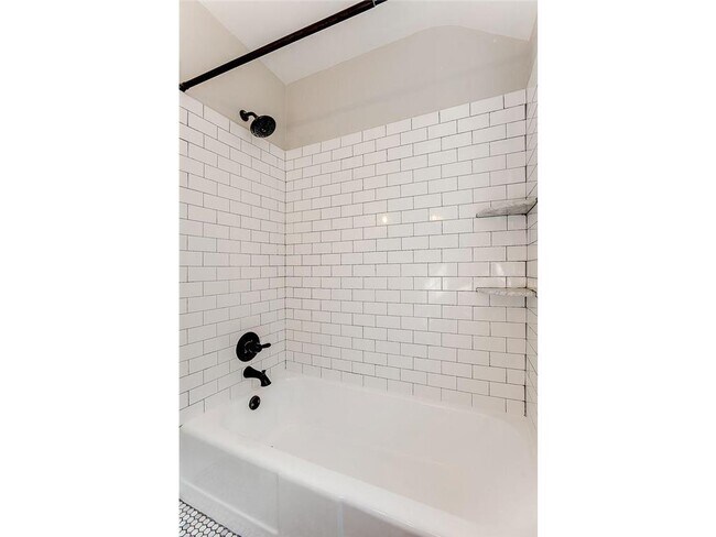 Building Photo - 1517 W 53rd St