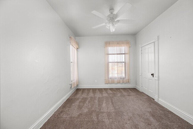 Building Photo - 1703 N Brady St