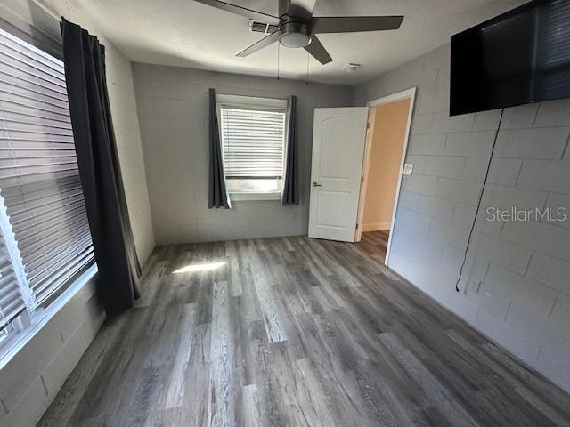 Building Photo - 1800 Lucerne Ter