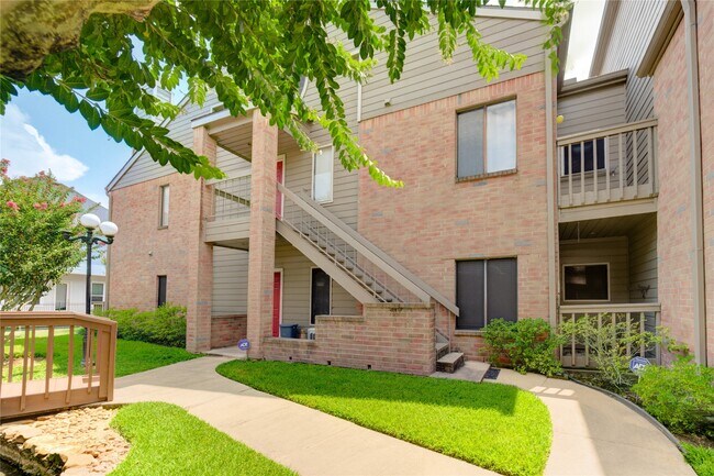 Primary Photo - 2023 Gentryside Dr