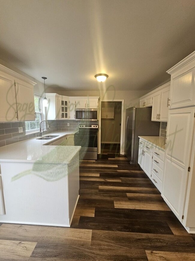 Building Photo - BEAUTIFUL HOME!!!