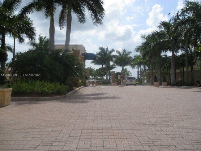 Building Photo - 6630 NW 114th Ave