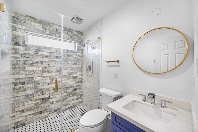 Building Photo - 1422 Gardenia Dr