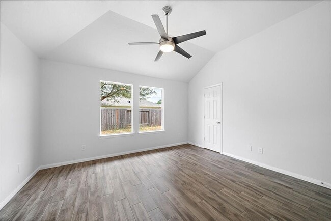 Building Photo - 25118 Clover Ranch Dr