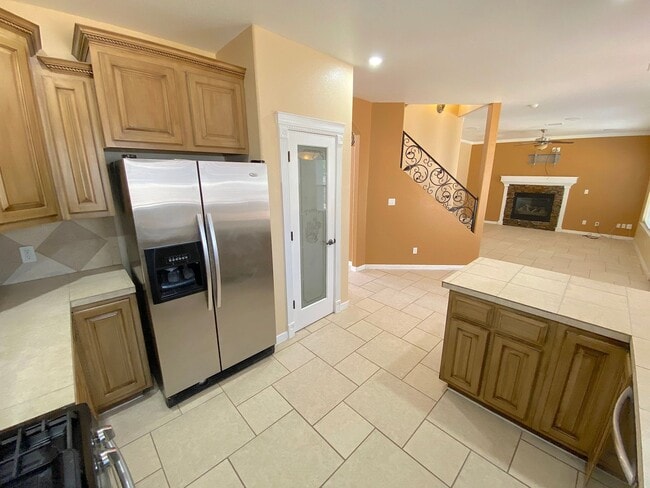 Building Photo - Northeast El Paso/Sandstone Ranch Estates 4 Bed 2.5 Bath Refrig A/C