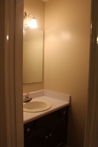 Building Photo - 359 Jamestown Manor Dr