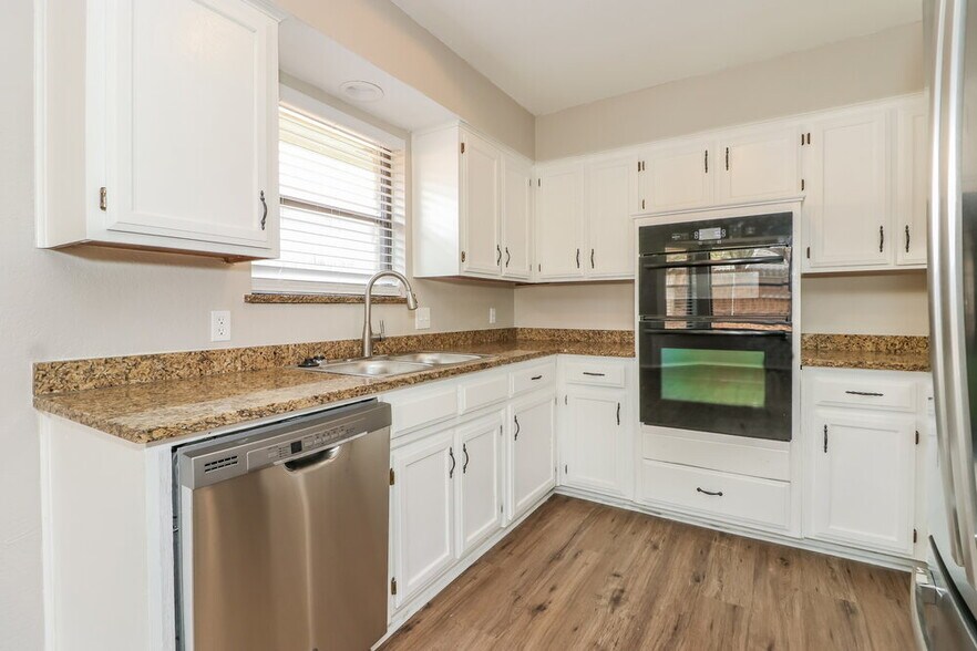 Building Photo - 5118 El Rancho Ct