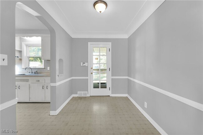 Building Photo - 4061 Verona Rd