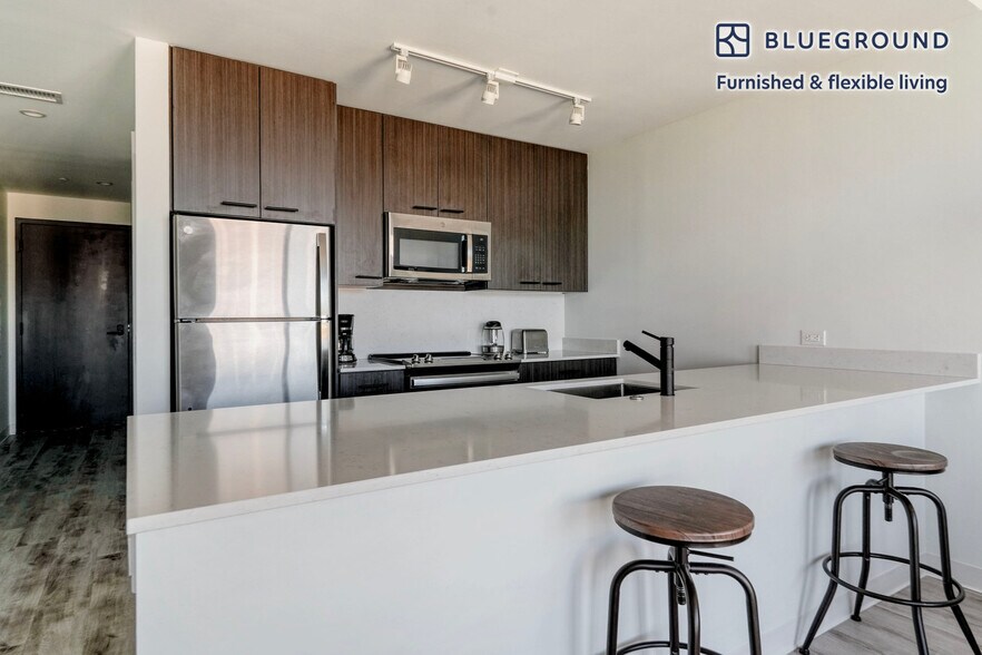 Building Photo - 501 Brazos St