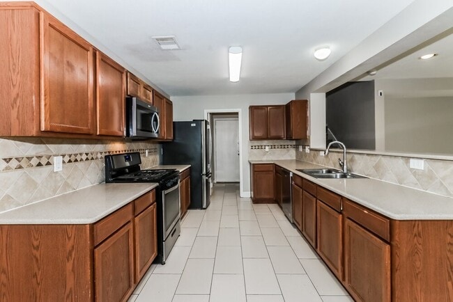 Building Photo - 18427 Westgate Pasture Ln