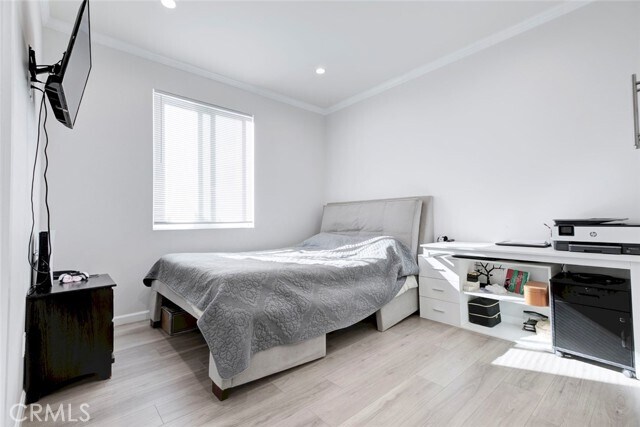 Building Photo - 10531 Greenburn Ave